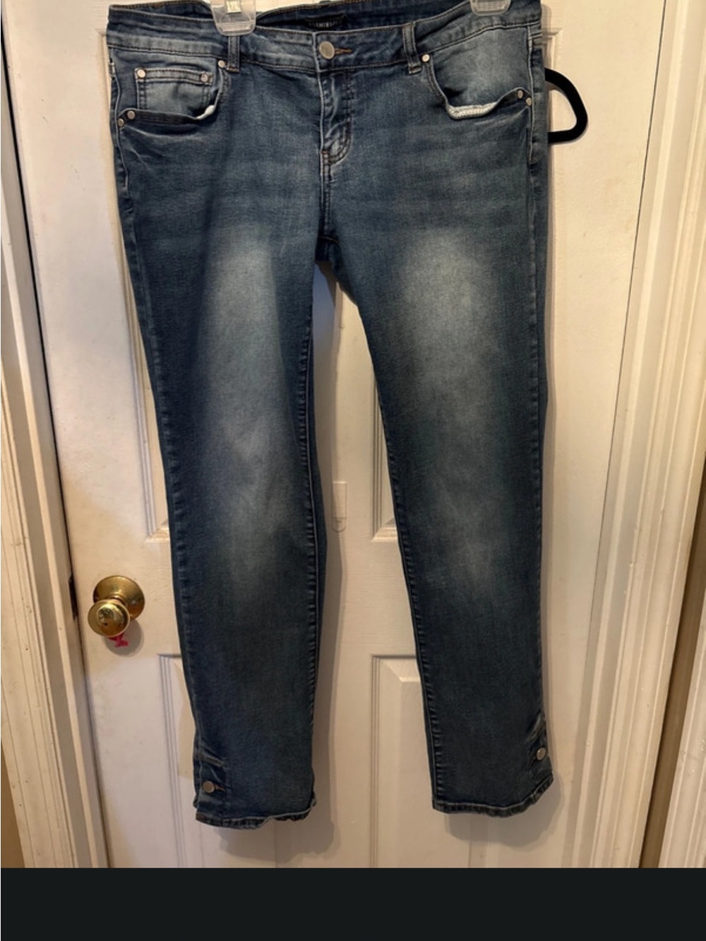 Women's Mid-Wash Blue Stretch Jeans